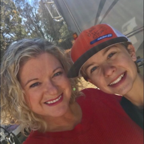 Meet your Posher, Shelena - Picture 2 of 3